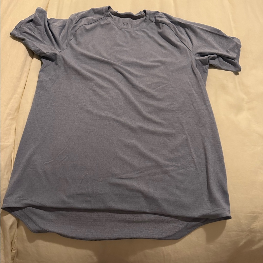 Men’s Lululemon License to Train Short Sleeve Shirt